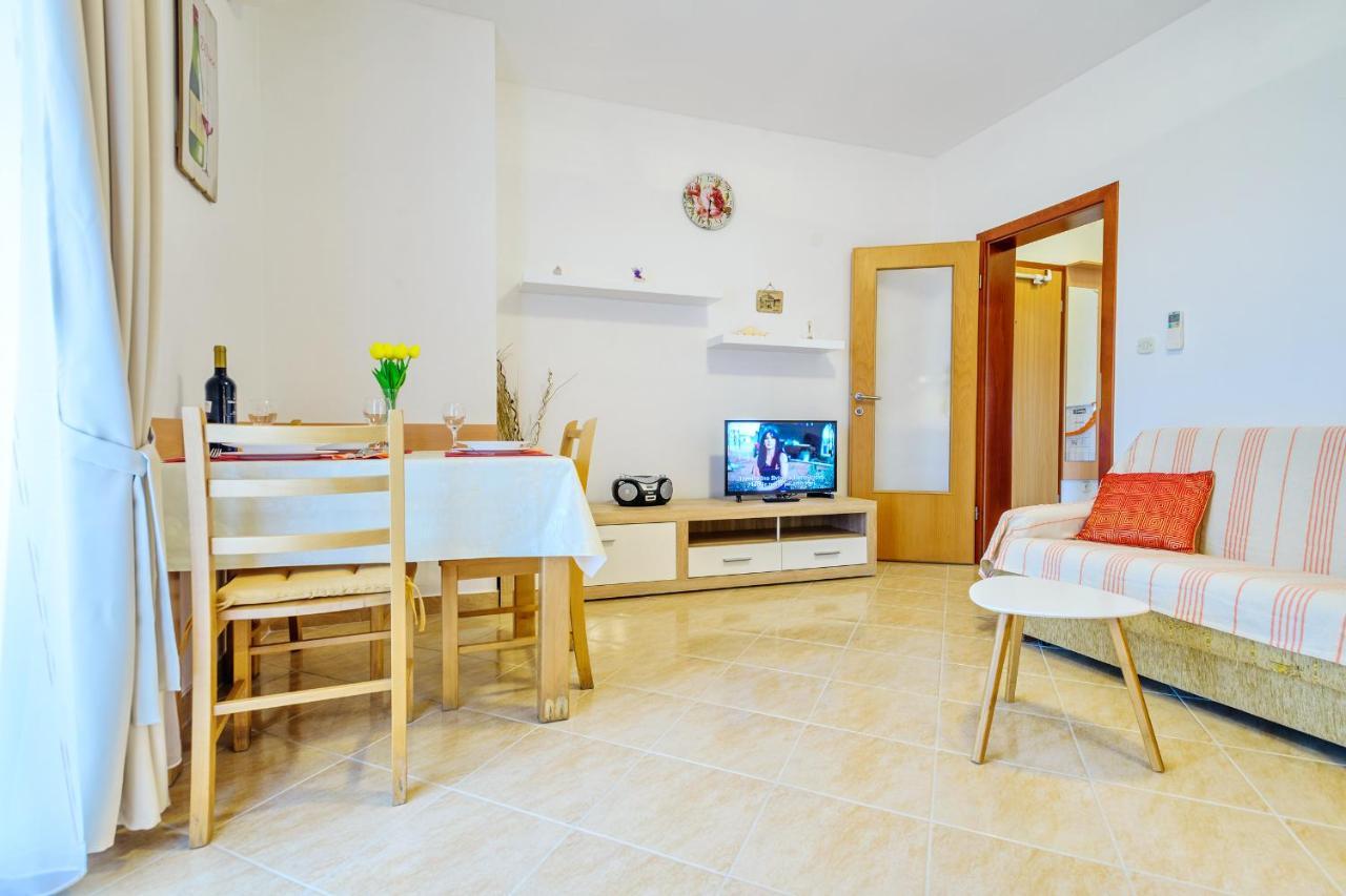 Apartmani Nena 扎达尔 外观 照片