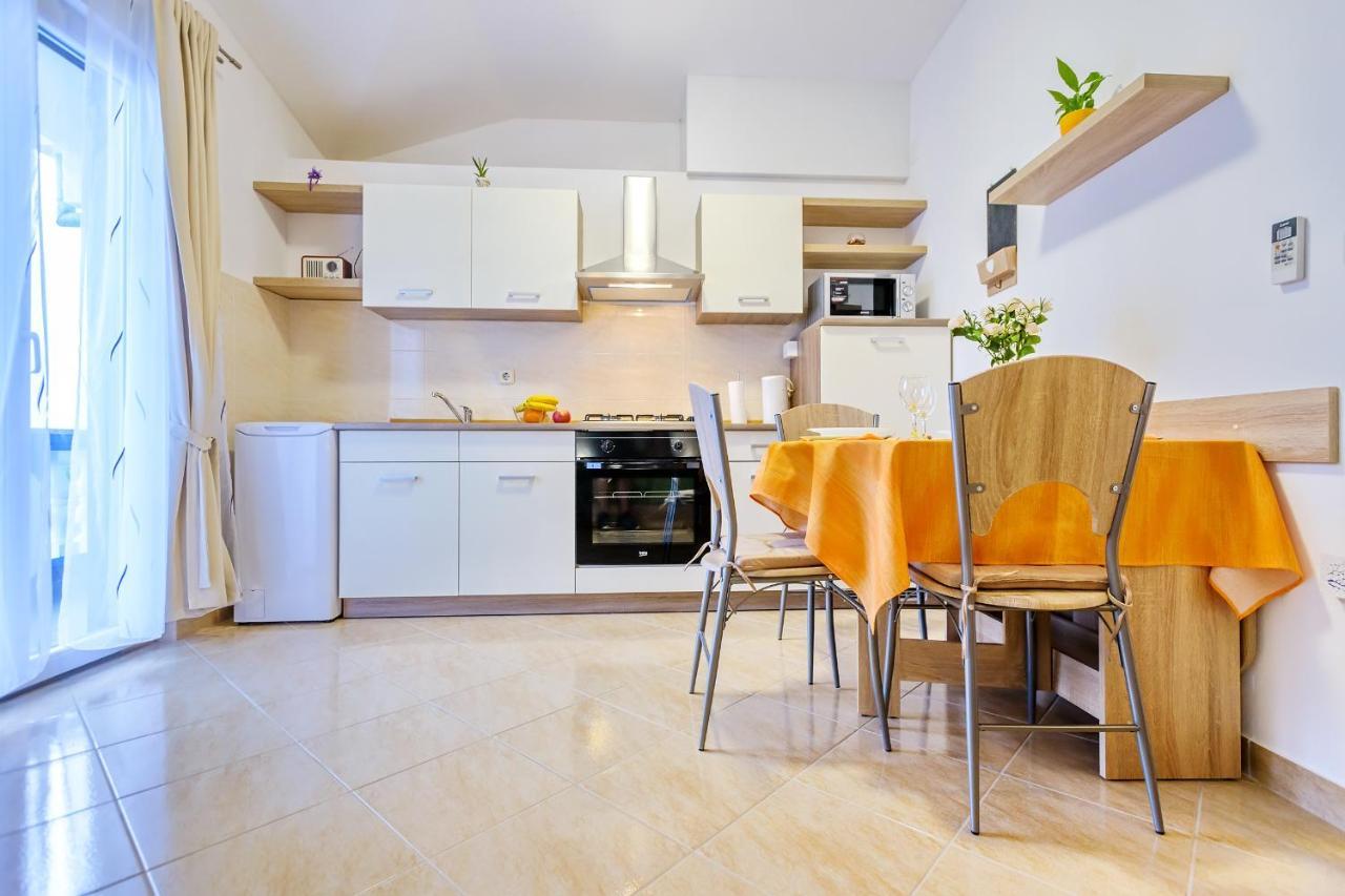 Apartmani Nena 扎达尔 外观 照片