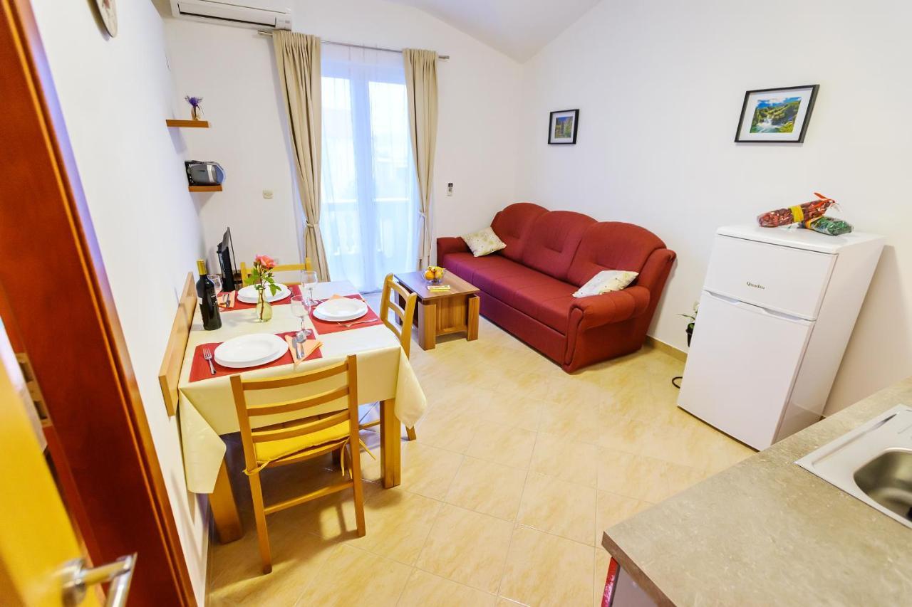 Apartmani Nena 扎达尔 外观 照片