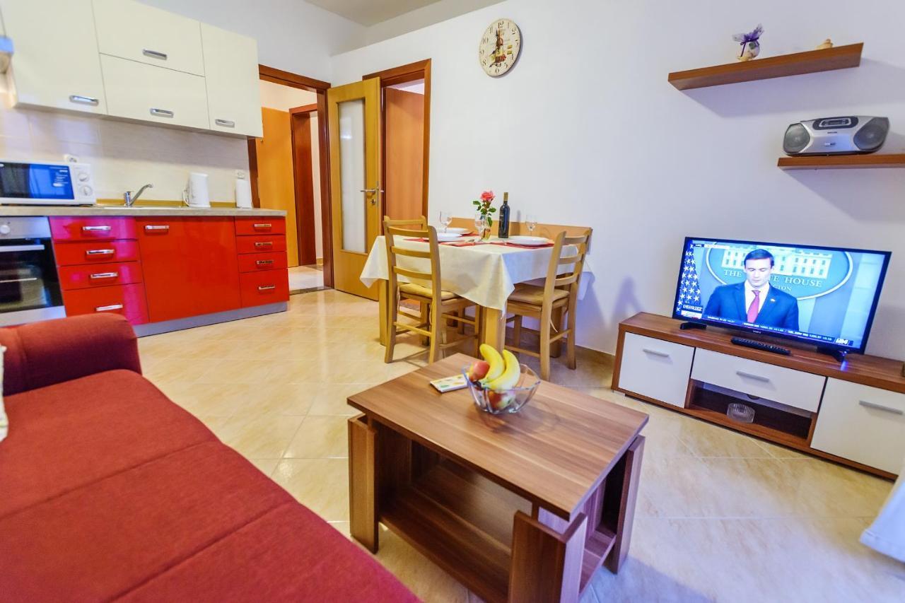 Apartmani Nena 扎达尔 外观 照片