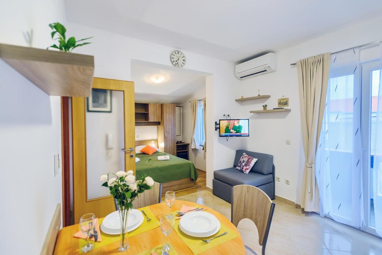 Apartmani Nena 扎达尔 外观 照片