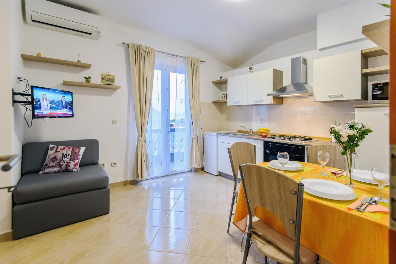 Apartmani Nena 扎达尔 外观 照片