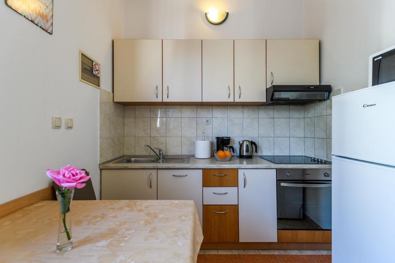 Apartmani Nena 扎达尔 外观 照片