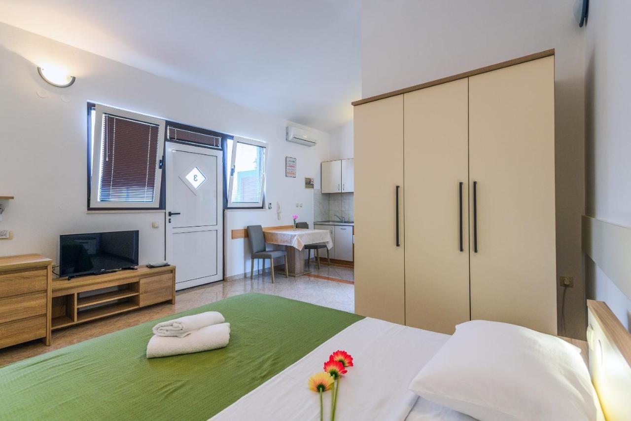 Apartmani Nena 扎达尔 外观 照片