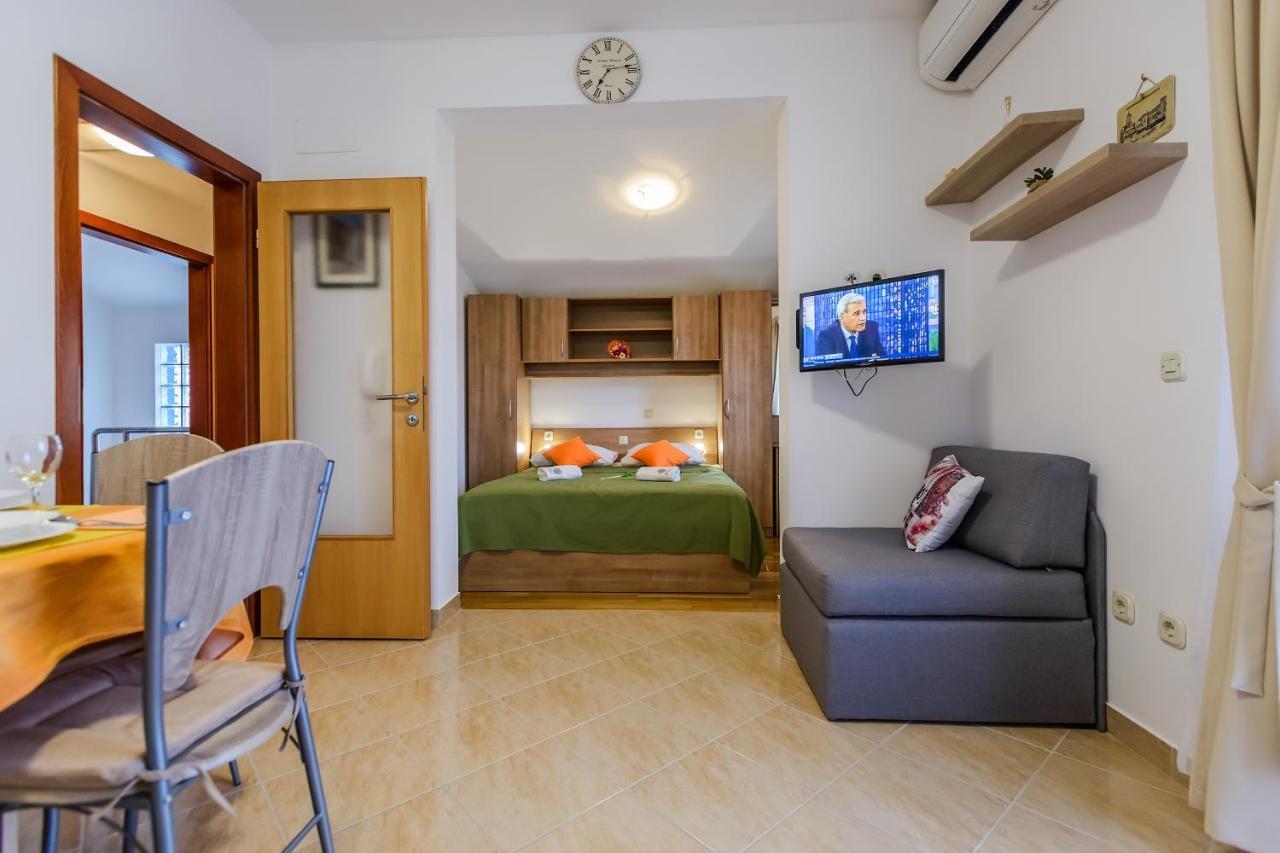 Apartmani Nena 扎达尔 外观 照片